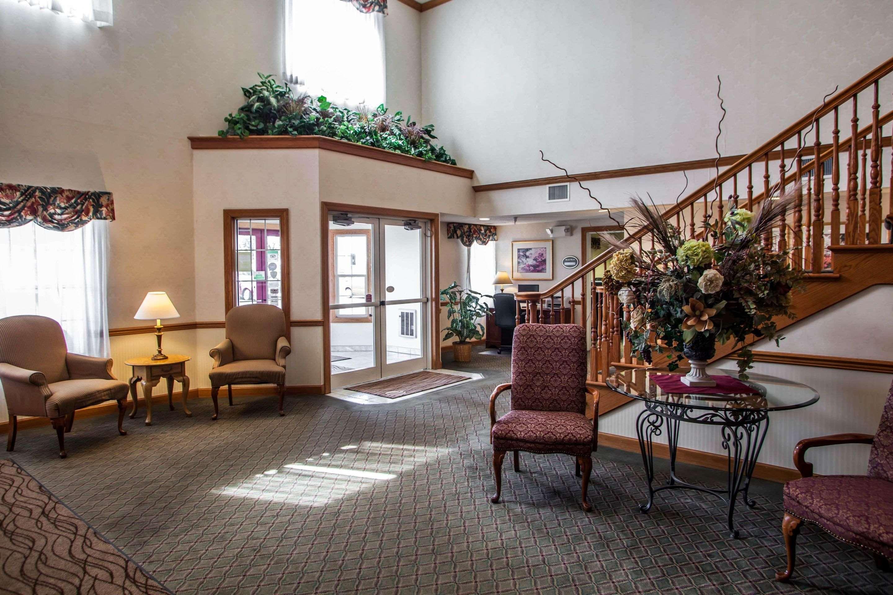 Comfort & Geneva- West Chicago Hotel