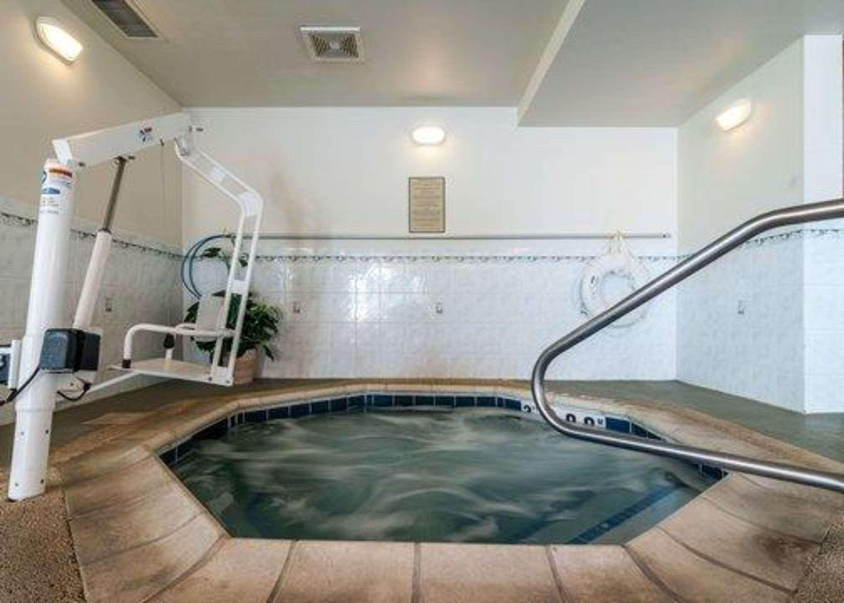 Comfort & Geneva- West Chicago 3*