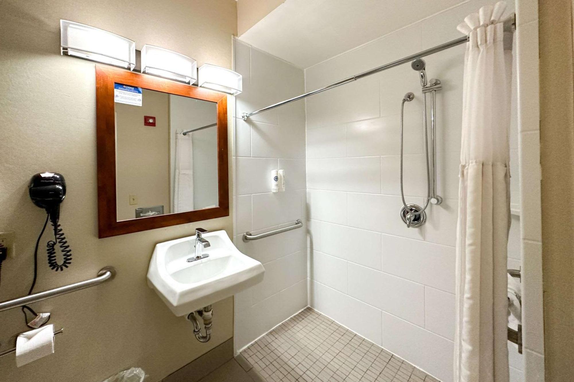 Comfort & Geneva- West Chicago Hotel Geneva