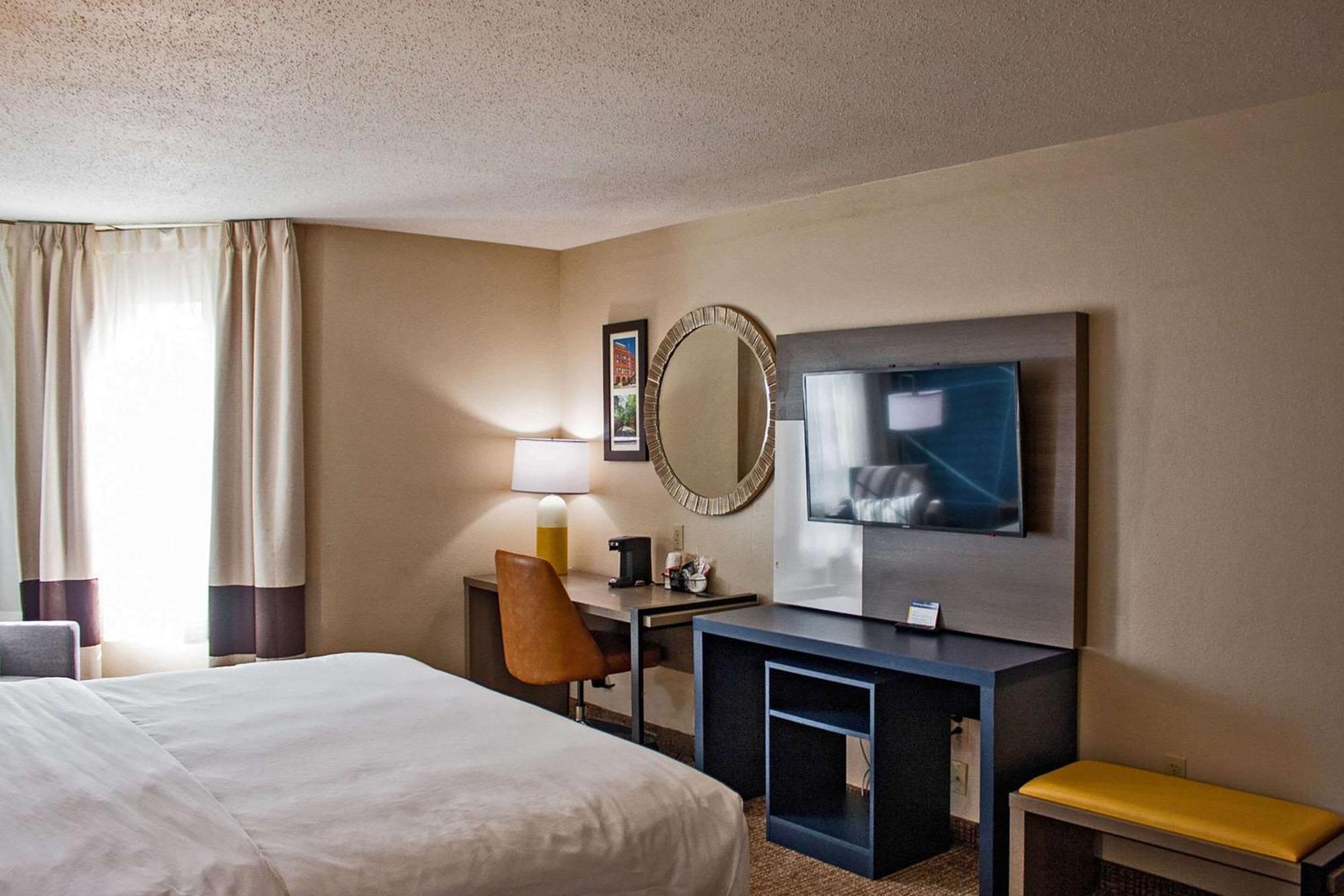 Comfort & Geneva- West Chicago Hotel 3*