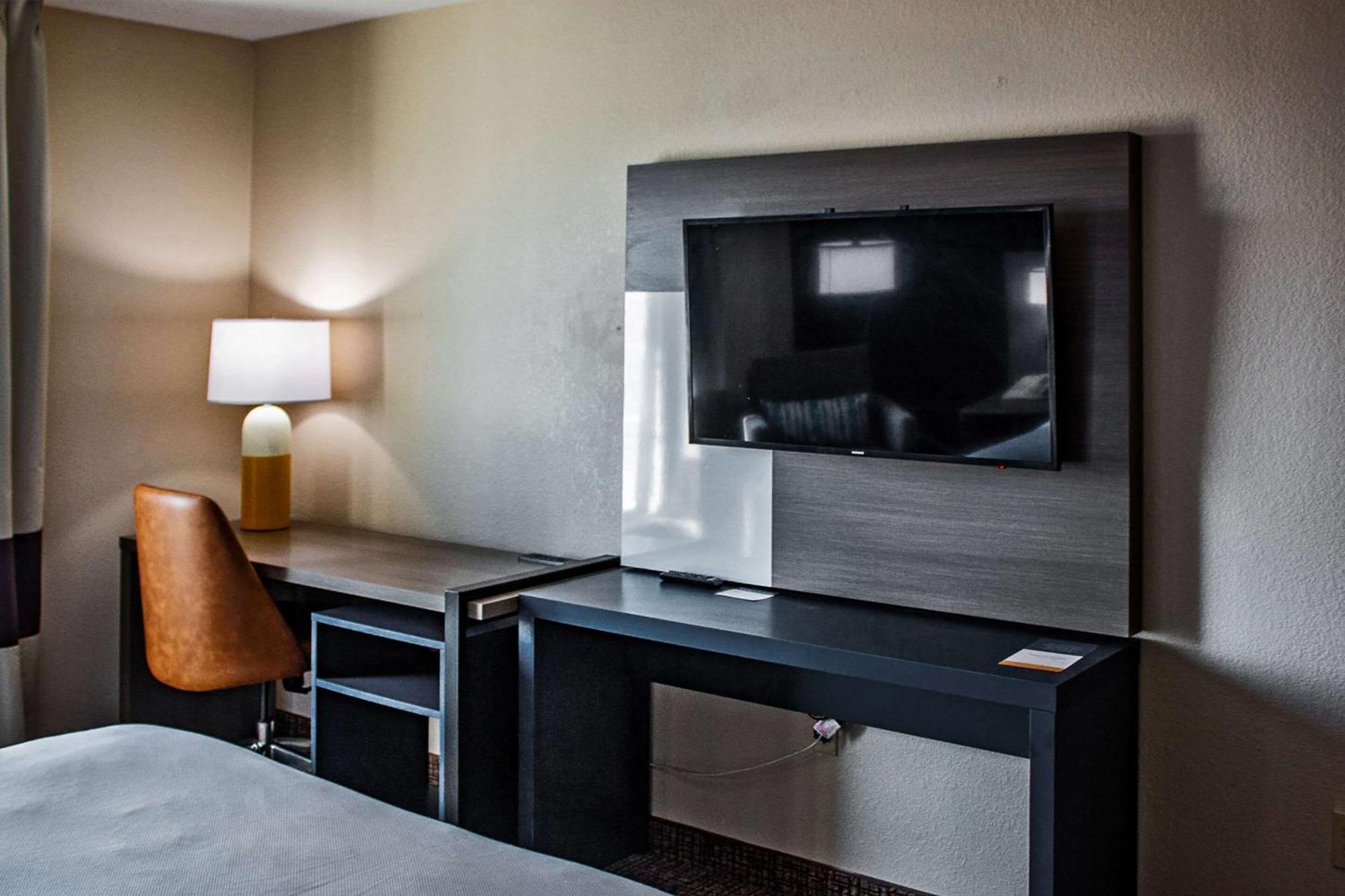 Hotel Comfort & Geneva- West Chicago 3*